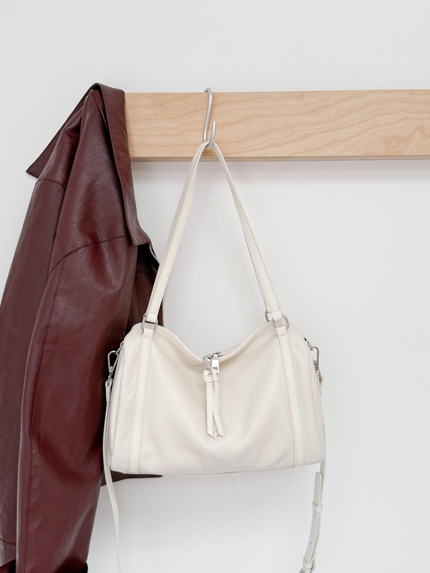 

Natural Fall Cowhide Boston Bowling Bag Women S Simple Versatile Commuter Shoulder Bag Large Capacity Tote Messenger Bag 34*25*15CM слоновая кость