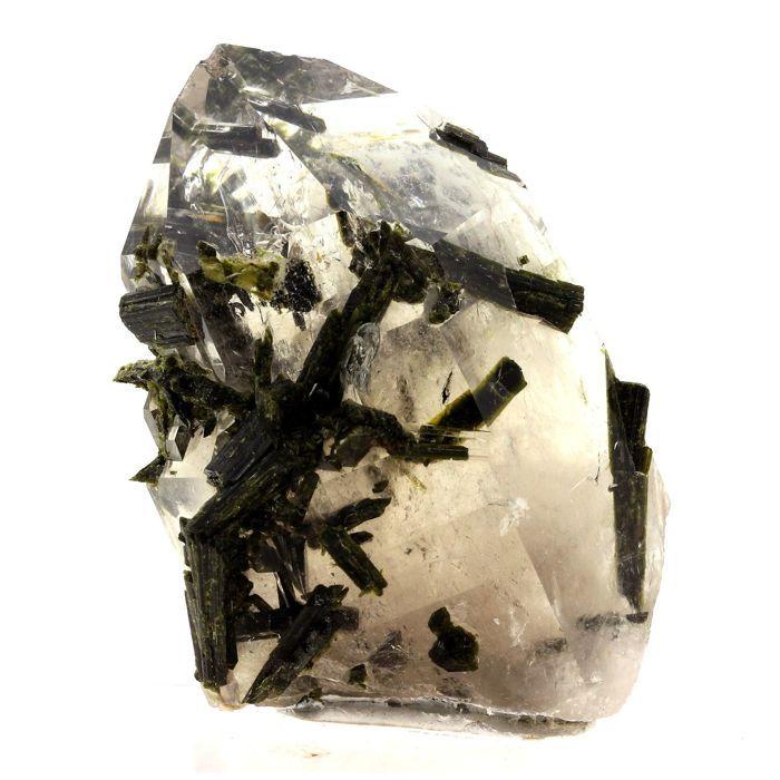 Pierres et Minéraux. Quartz + Epidote. 2217.5 ct. Caetité, Bahia, Brésil.