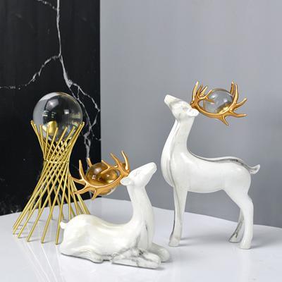 2Pcs Wealth Deer Ornament The Deer of Fortune Figurine Resin Modern Artistic Tabletop Deer Statue Gift for Birthday Housewarming