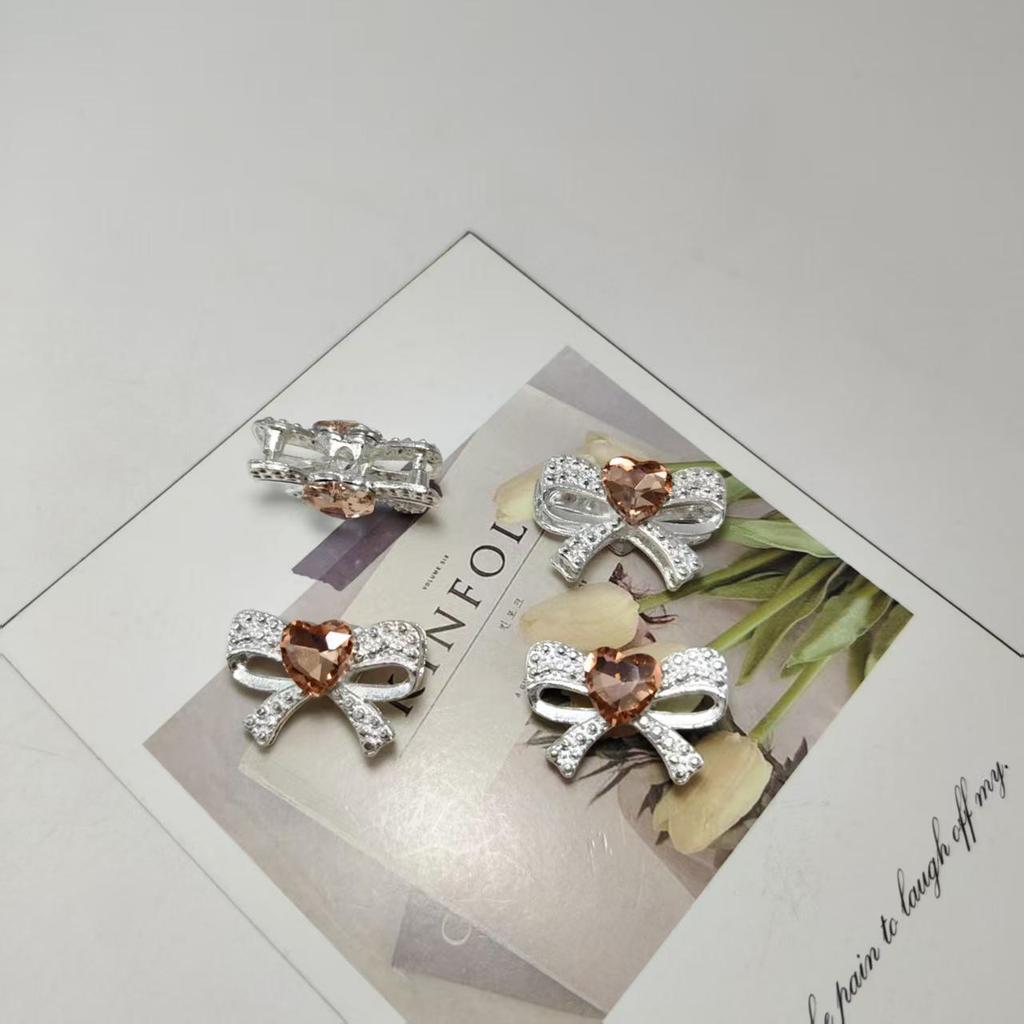 Electroplated Alloy Double-Sided Bow Tie Jewelry with Rhinestone Inlay