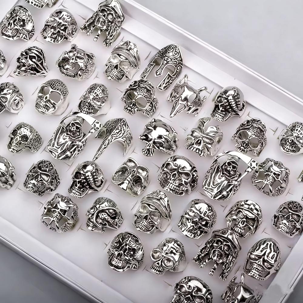 10/15/20 Stück/Los Retro Gothic Punk Totenkopfringe Herren Damen Charm Rock Cool Mode Schmuck Accessoire Täglich Party Geschenk Zufälliger Stil