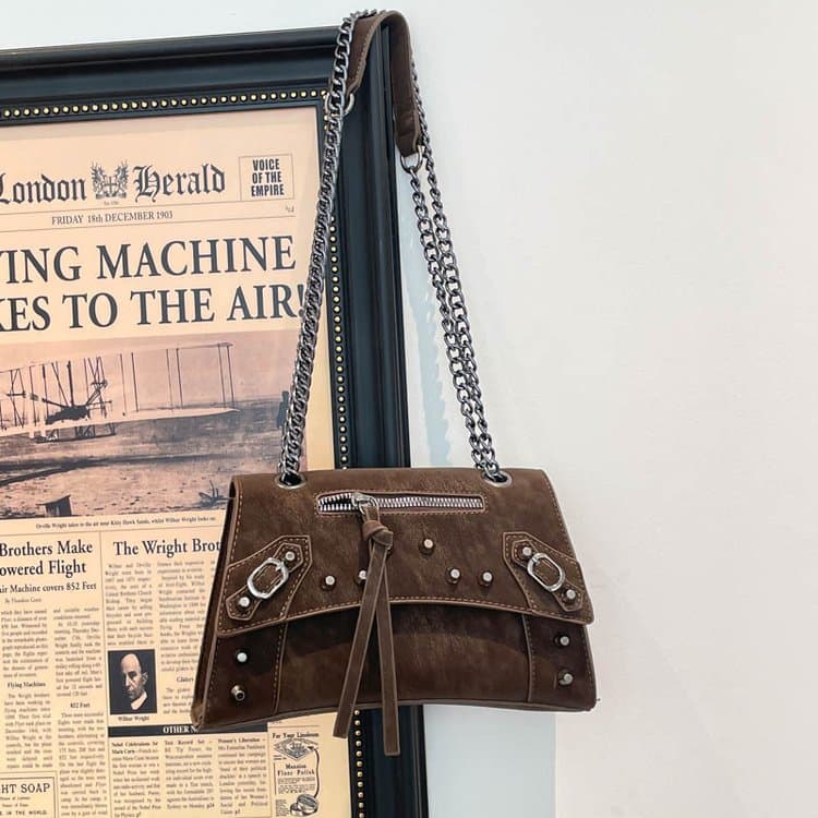 Rivet locomotive bag women's metal chain shoulder messenger bag