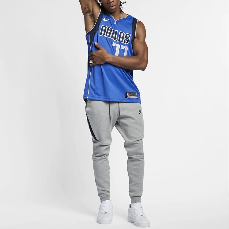 Nike Dallas Mavericks Luka Doncic Icon Edition Swingman Jersey 864469-487