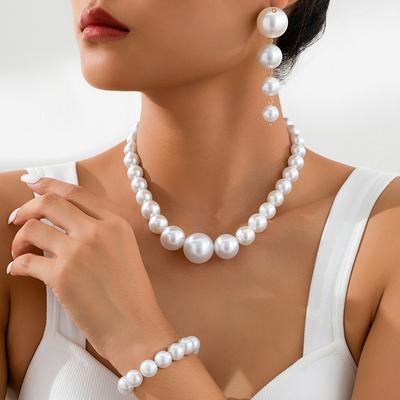 Four-piece Set, Earrings, Bracelet, Necklace Set, French Retro Court Style Imitation Pearl Women's Niche High-end Set.