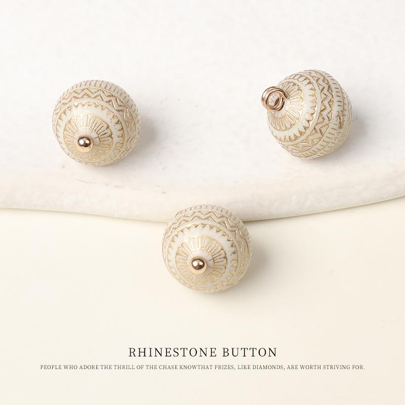 

5pcs Gold Nail Flower Tray Round Bead Button, National Style Cheongsam Hanfu Bead Button, Chinese Cotton And Linen Shirt Cardigan Button 1 #beige gold 11mm