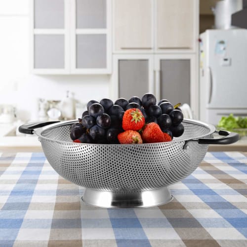 Tiawudi 18/8 Stainless Steel Colander, Easy-Grip Micro-Perforated 5-Quart Colander with Riveted and Heat-Resistant Handle, BPA-Free, Ideal for Pasta,