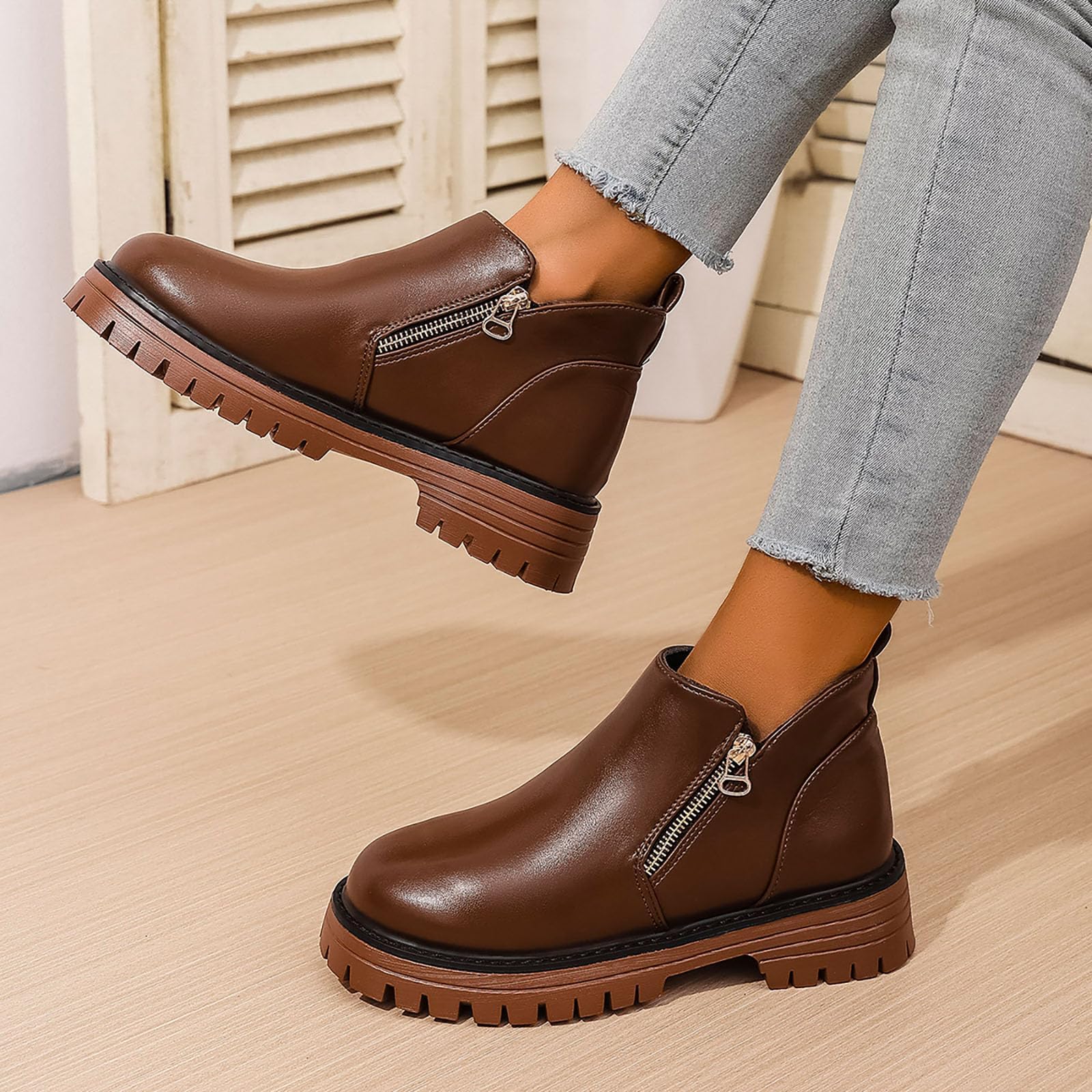

Ladies Casual And Fashionable British Elegant Color Flat Bottomed Low Heeled Short Boots 36 коричневий