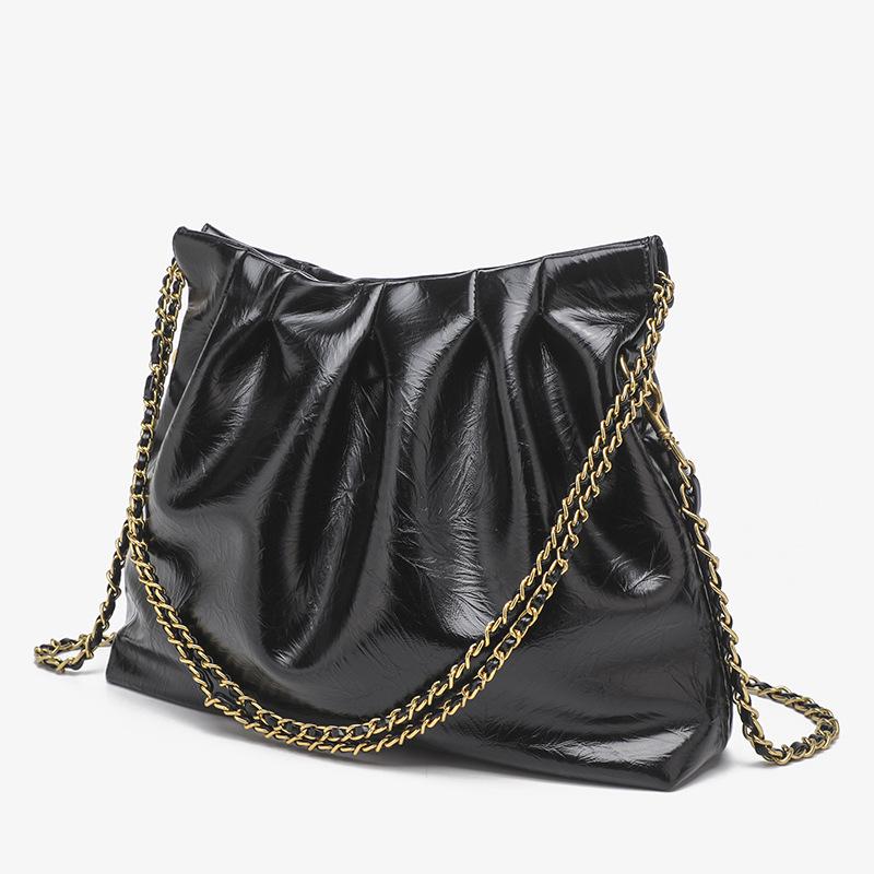 

2026 Summer Women’s Trendy High-End Large Capacity Chain Shoulder Hobo Tote чёрный
