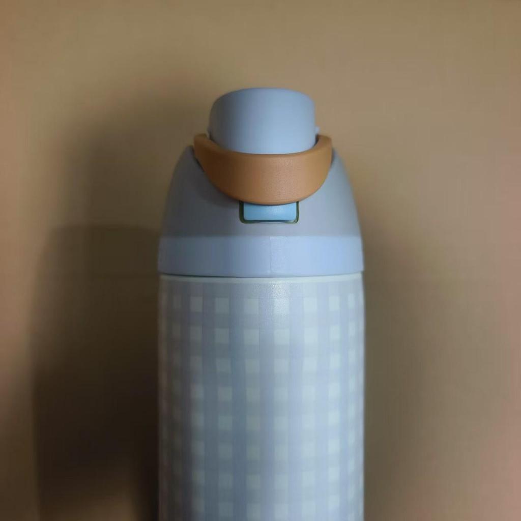 Owala isolierte Fitnessflasche: Heiß-/Kalt-Trinkbecher für Outdoor-Sport & Auto