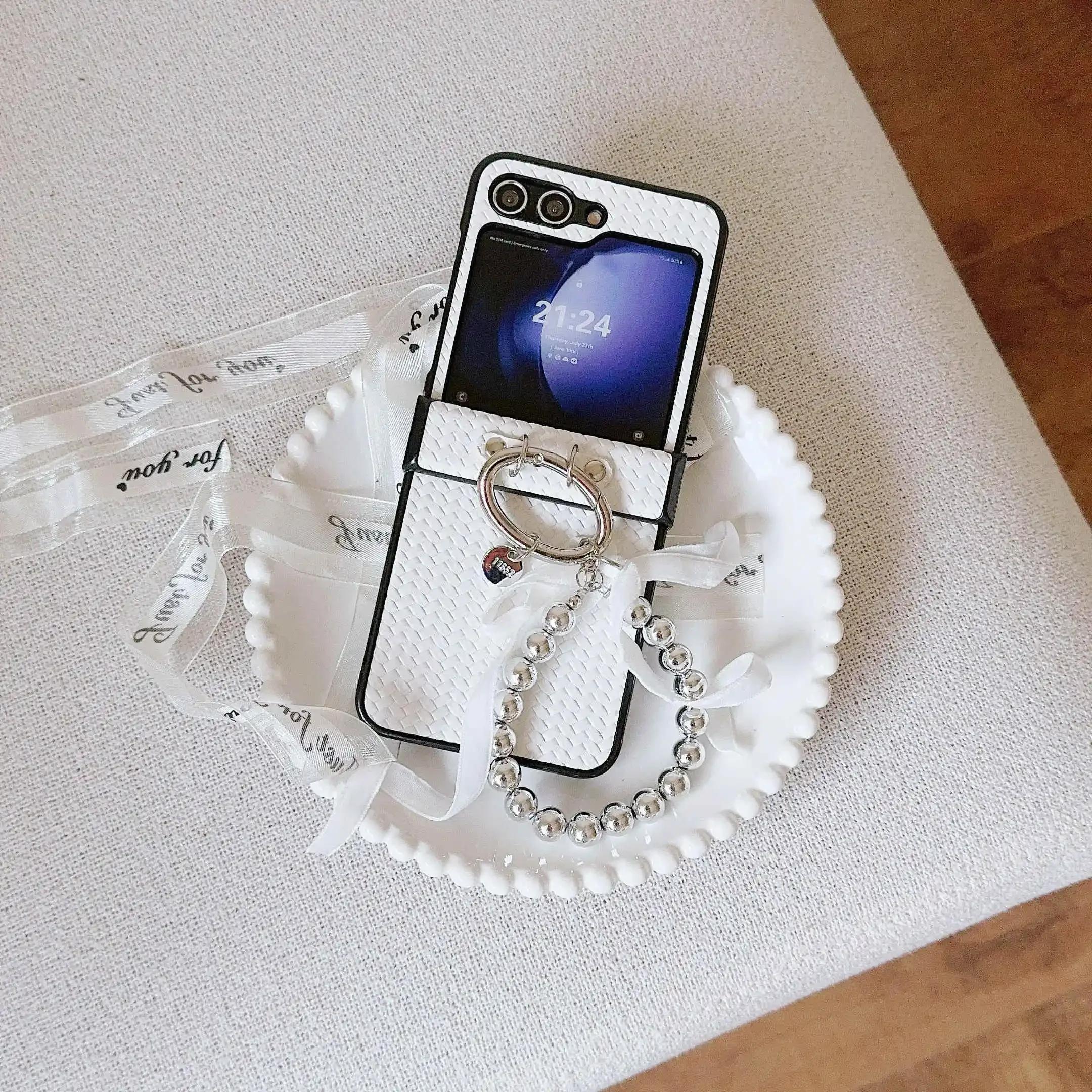 

Роскошный чехол из искусственной кожи с цепочкой на запястье с бантом и жемчугом для Samsung Galaxy Z Flip 6 5 4 3 Чехол для телефона For Samsung Galaxy Z Flip 5