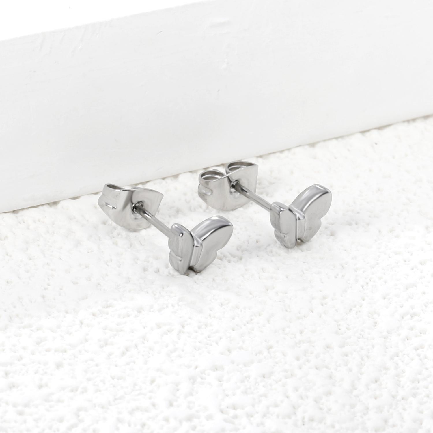 

Heart-shaped Butterfly Earrings, Sstainless Steel INS Fashion Cute Style for Everyday Wear, Sweet Girl Jewelry that Doesn t Fade