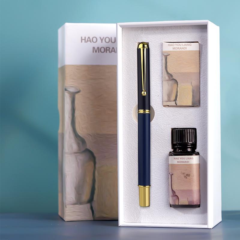 Children's Fine Nib Fountain Pen Set with Engravable Option, Includes Replaceable Ink Cartridges for Student Calligraphy Practice.