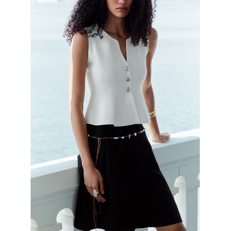 Summer New Product Women's Clothes Decorated Row Button Cropped Short Skirt Hem round Neck Simple Knitting Tops 5536075