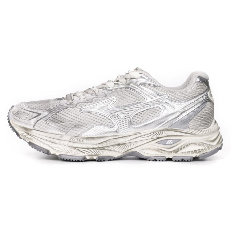 Mizuno Racer S `White Metallic Silver`