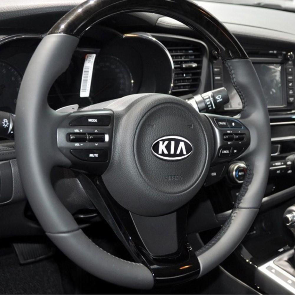 8.5*4.3cm Aluminium Emblem Decal Car Steering Wheel Center Badge Sticker For KIA K2 K3 K5 KX5 GT Rio Optima Sorento Accessories