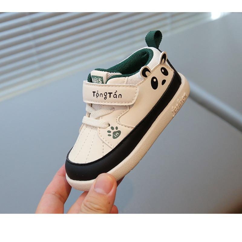 Popolari nuove scarpe traspiranti per bambini scarpe per neonati e bambini piccoli antiscivolo cartone animato supporto medio scarpe sportive moda