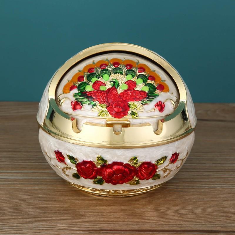 European Style Ashtray with Lid: Trendy, Drop-Proof, Anti-Fly Ash, Odor-Resistant, Luxury Living Room Decor.