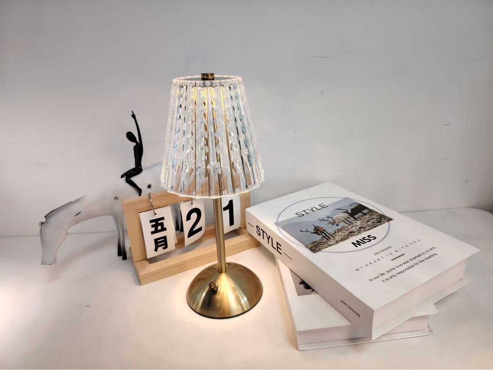 

Элегантная хрустальная прикроватная лампа для дома и отеля