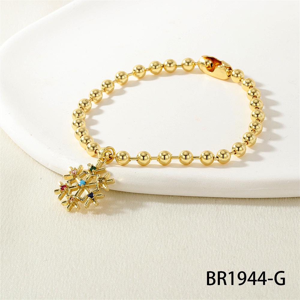 

Charming Reindeer Bead Bracelet - Sweet, Minimalist Holiday Style