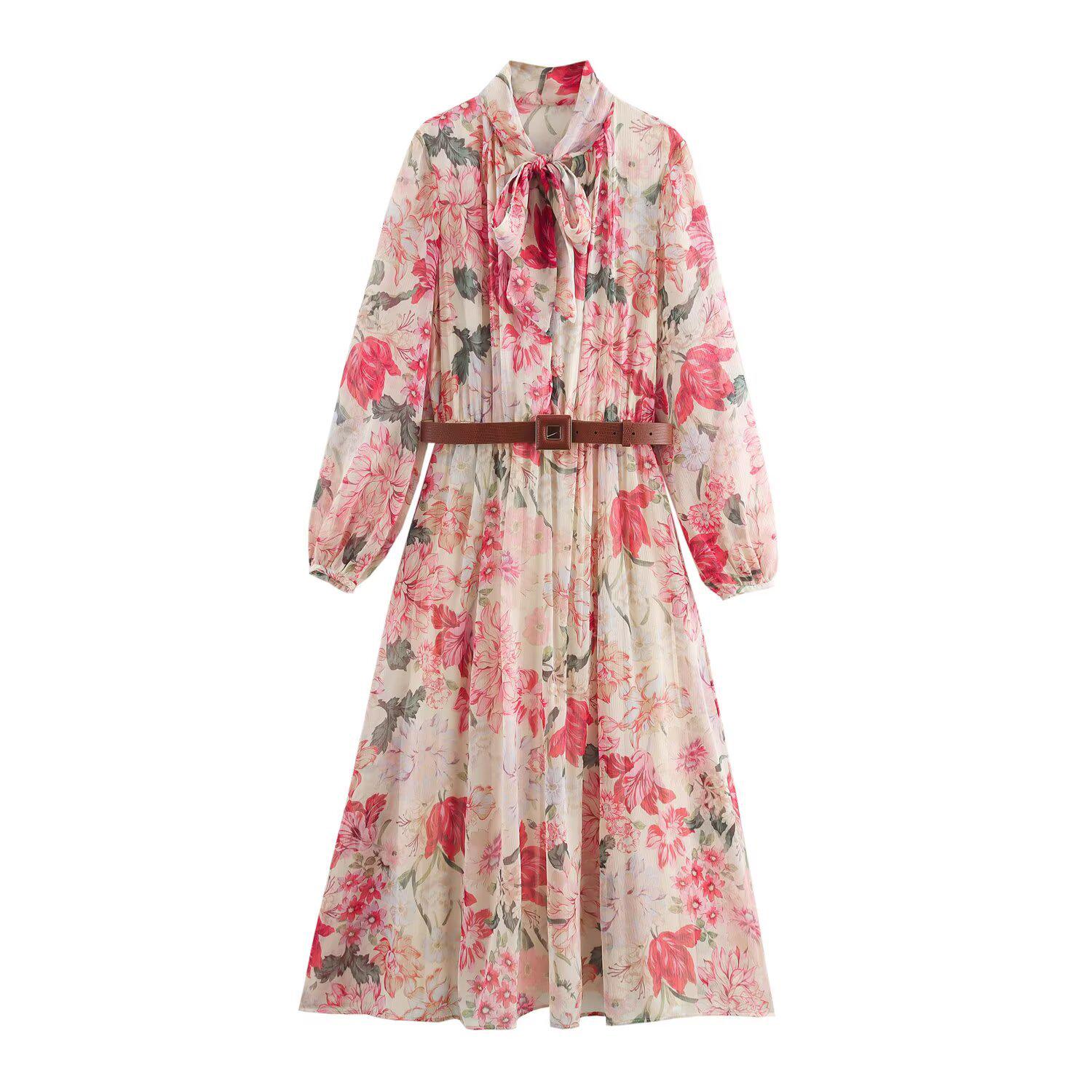 

Spring 2025 Women s Floral Print Dress with Belted Tie Neckline Medium розовый