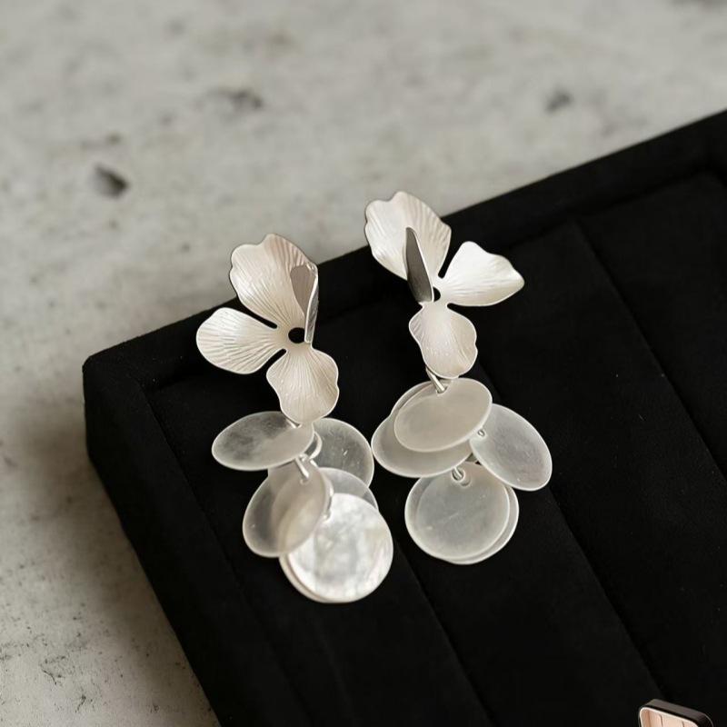 Elegant Matte Metal Petal Tassel Earrings for a Chic, Face-Slimming Look
