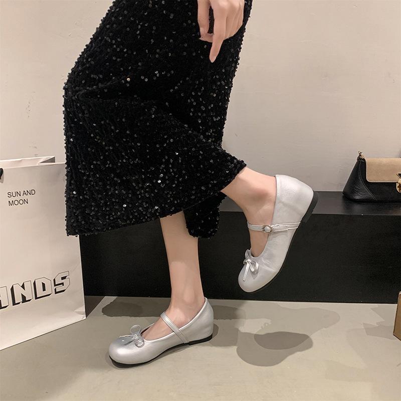 2025 summer shallow mouth milk yellow bag inner height increase bow buckle belt single shoes women round head Mary Jane shoes