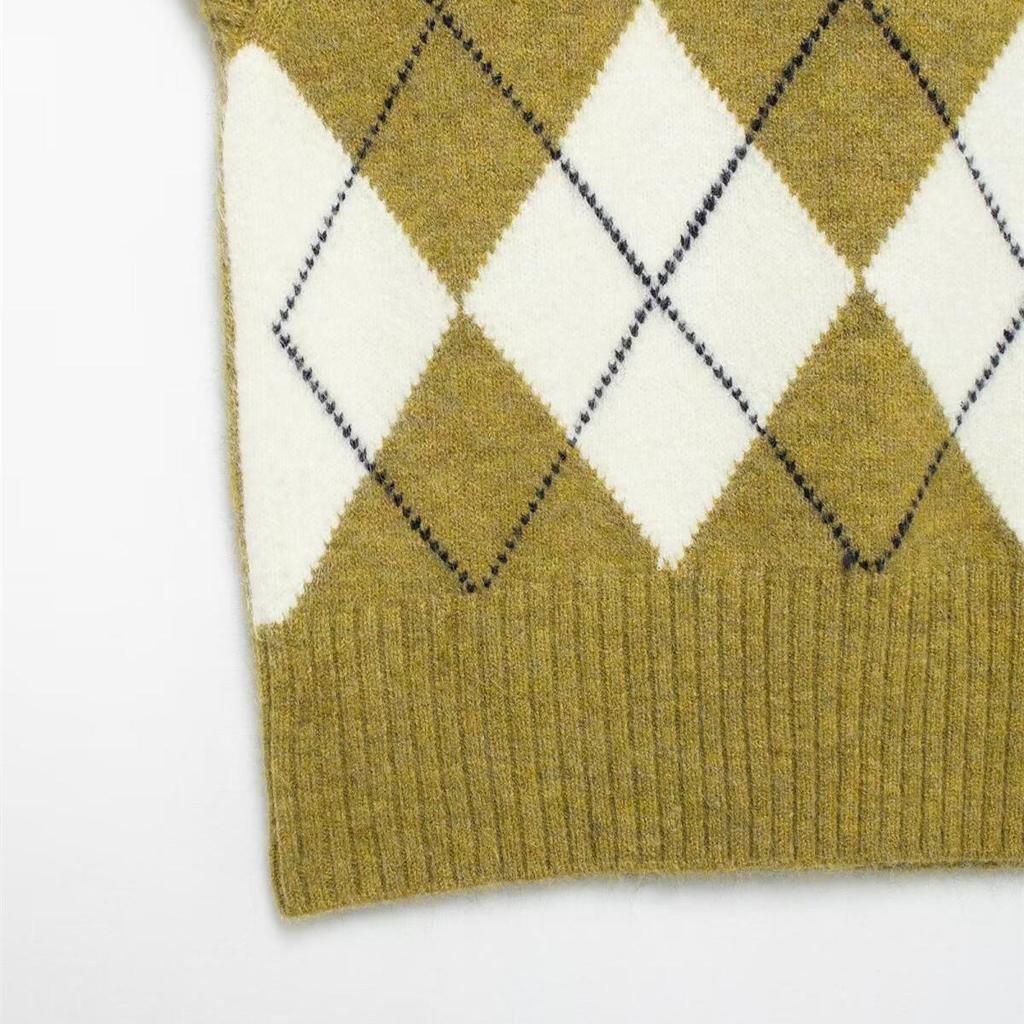 2025 Spring Women's Slim V-Neck Argyle Jacquard Knit Vest