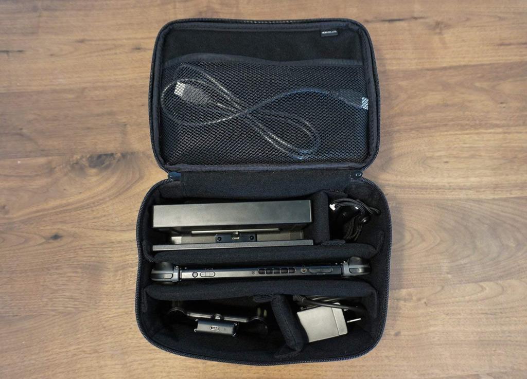 Licensed Complete Storage Bag for Nintendo Switch [Nintendo Product]