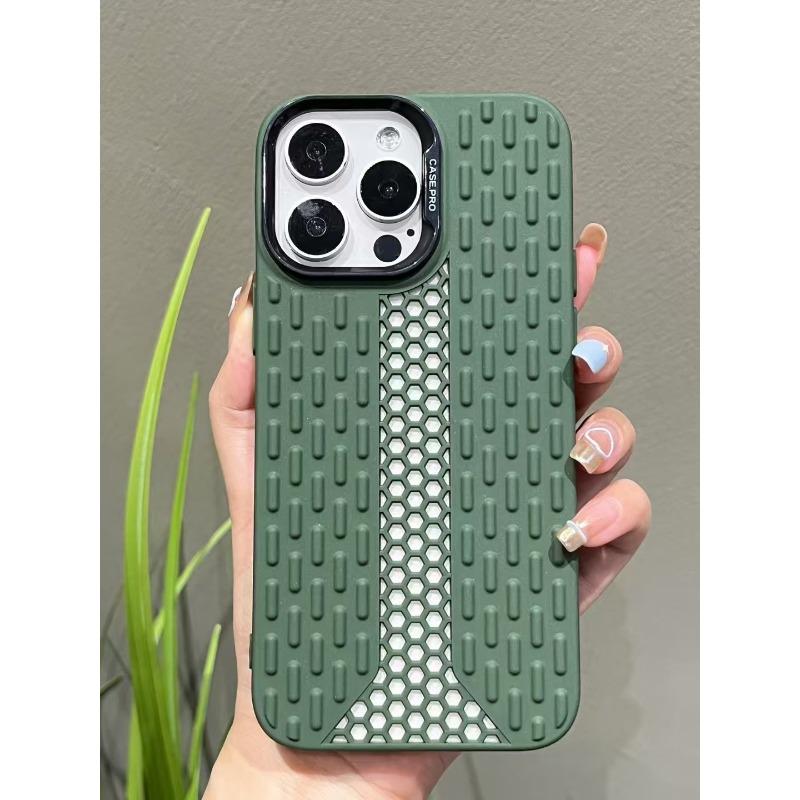 Letni oddychający i odprowadzający ciepło pokrowiec na telefon komórkowy odpowiedni dla Apple 15 Siatka IPhone 16pro Elektroplaterowana ramka Miękki pokrowiec ochronny