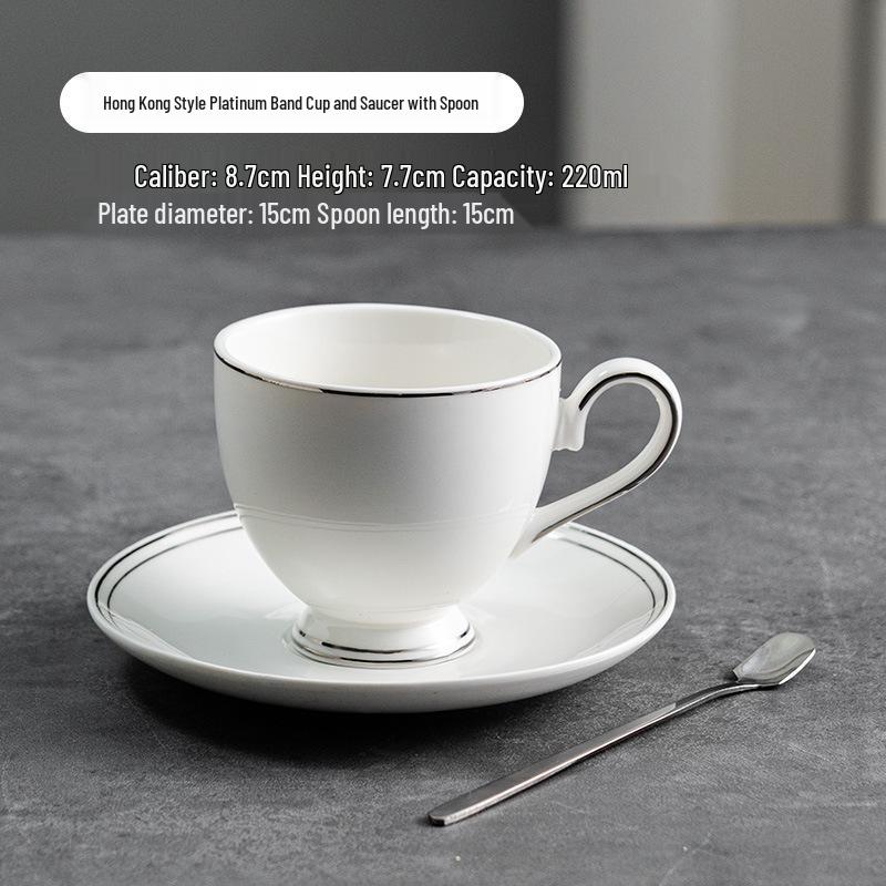 Elegant Europeisk Keramisk Kaffekopp - Snygg Lyxig Gåva för Kvinnor, Perfekt för Kontoret eller Kaféet.