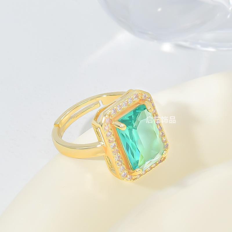 Emerald Square Necklace Female Court Vintage Ethnic Style Premium Geometric Pendant Collarbone Chain Jewelry