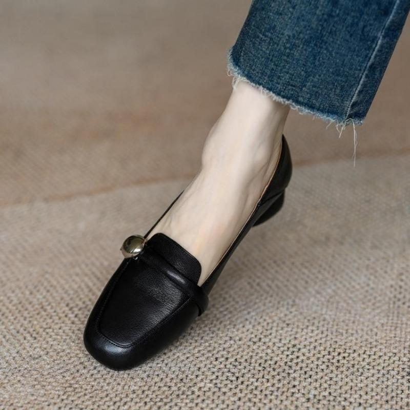 Retro brown single shoes women's spring and autumn new commuter flat-soled small leather shoes one pedal light-mouth single shoes