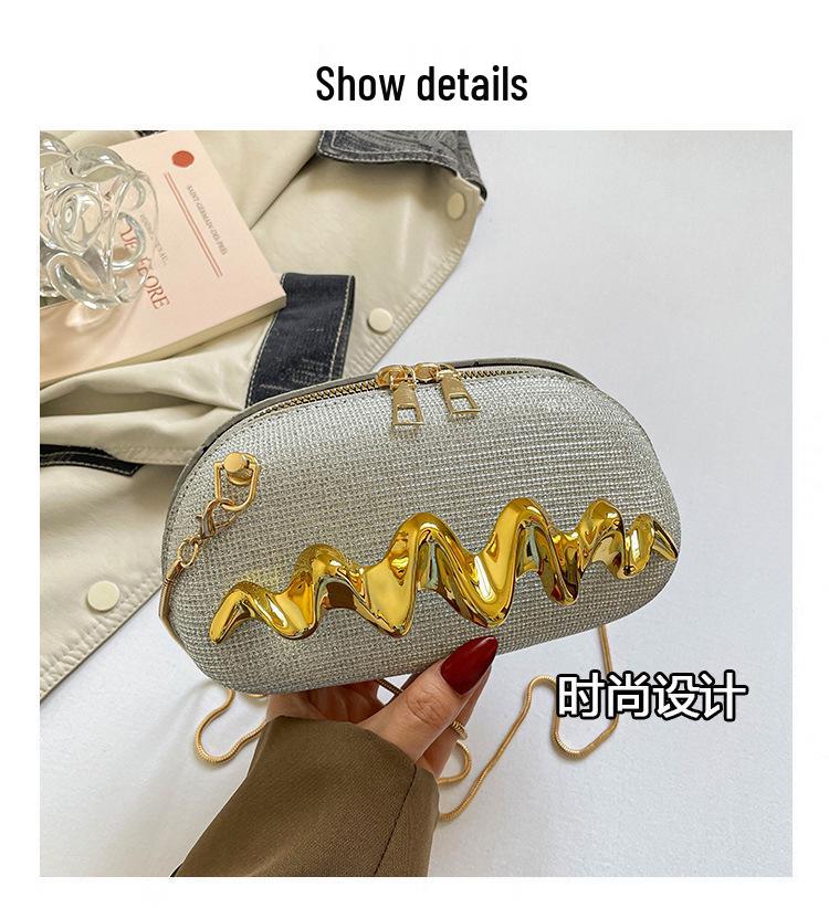 2026 Summer Women's Fashionable Underarm Crossbody Handbag: Simple, Chic Design