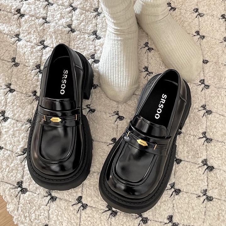 

Ретро коричневые туфли на платформе из кожи для женщин в британском стиле, новые весенние и осенние туфли 2025 года с юбками для увеличения высоты, мокасины с одной педалью 35 чёрный