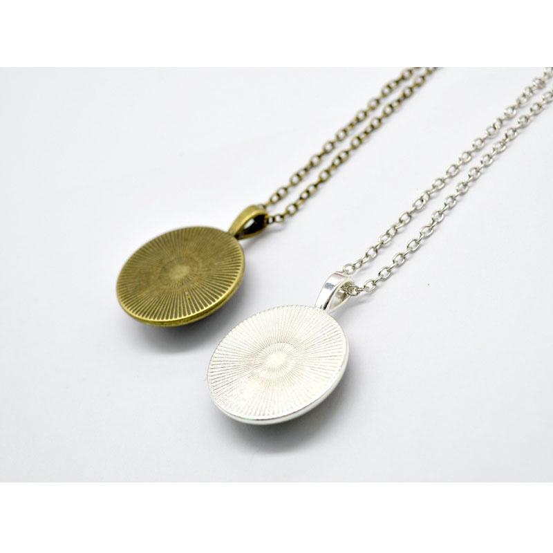 Time Portrait Gemstone Pendant Necklace Retro Glass Pendant Sweater Chain