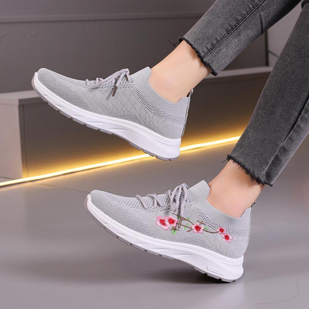 Fashion Spring Summer Yellow Shoes For Women Sports Mesh Breathable Shoes Flat Sneakers Flowers Embroidered Shoes Red Running Shoes