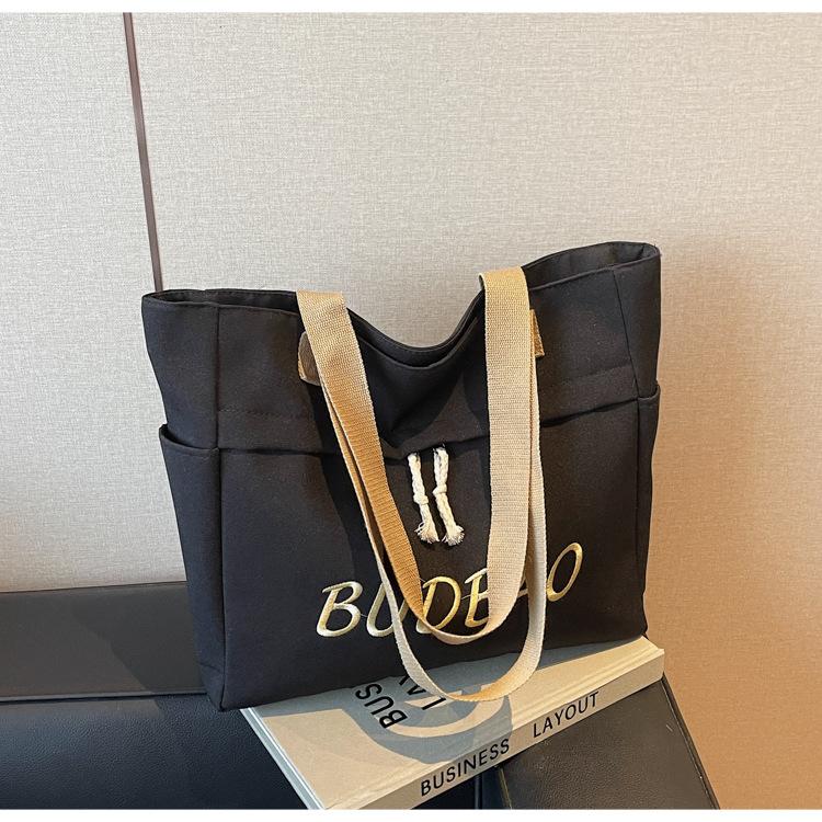 

Large capacity shoulder bag women s new women s shoulder fashion versatile girl underarm bag canvas bag чорний