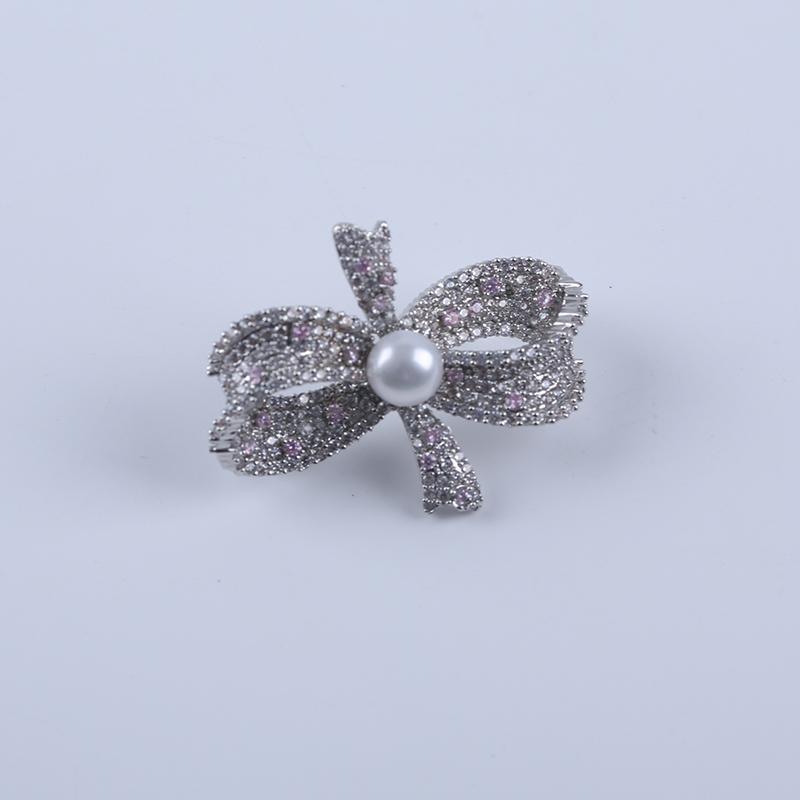 Luxury Atmospheric Freshwater Pearl Brooch Corsage Simple Pin Sweater Women's Coat Accessories Fashion Jewelry Brooches