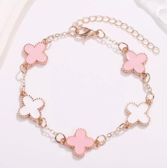 Four Leaf Clover Bracelet Adjustable Chain Link Bracelet with Clover Charms Delicate Design Lightweight Jewelry for Everyday Wear