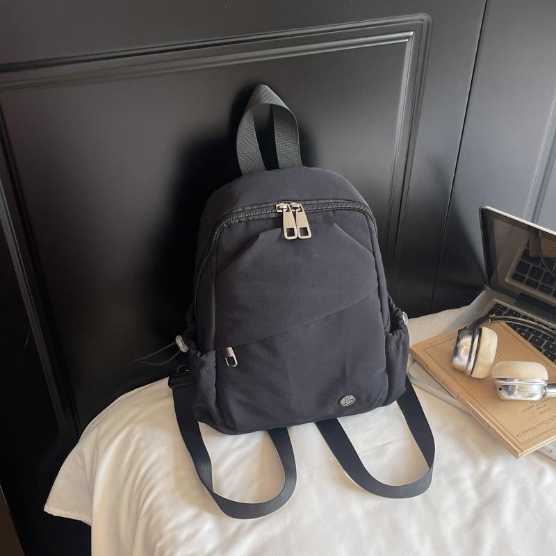 Niche design casual simple personality fashion backpack autumn new 2025 trend texture women's backpack