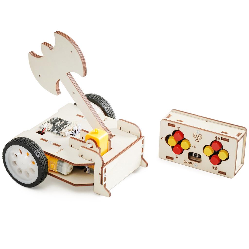 Assembled Remote Wooden Controlled Combat Vehicle With Big Axe Children Toy Set