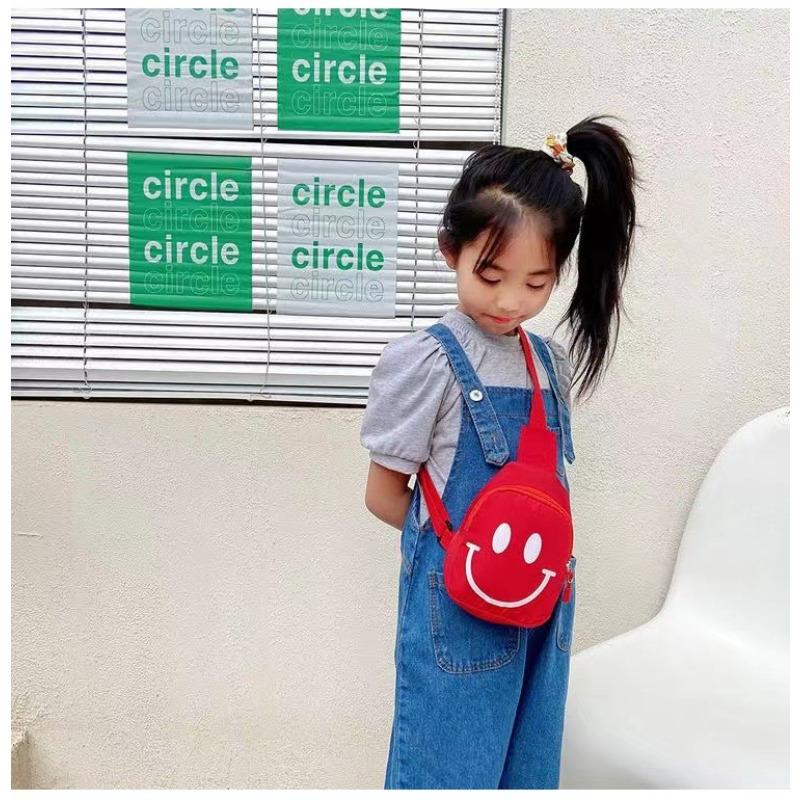 Koreanischer Stil Buchstabendruck Nylon Bauchtasche für Kinder, Niedliche Mini-Brusttasche, Modische Crossbody-Umhängetasche für Jungen und Mädchen