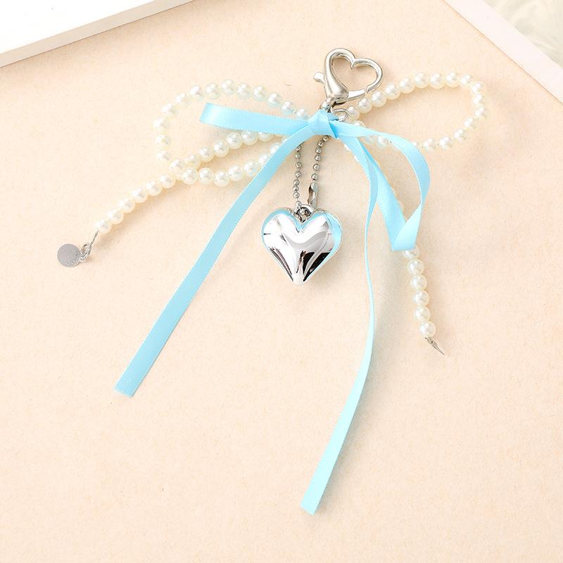 Creative Pearl Bow Pendant Keychain: Exquisite Gift Accessory for Bag or Phone Case