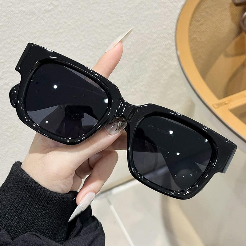 

Small Square Sunglasses For Men And Women, Simple And Versatile Fashion, Small Face Protection, Uv Protection Sunglasses