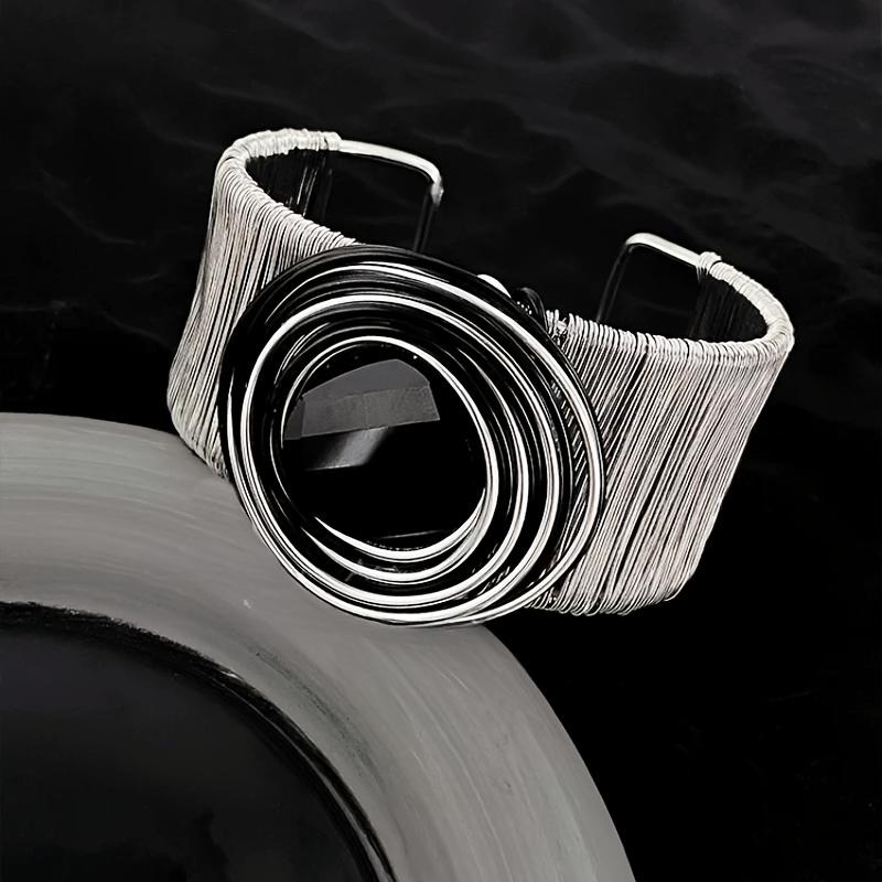 1pc of European and American Style Heavy-duty Hand-wound Coil Bracelet, Fashionable Design, Light Luxury Temperament, Punk Arm Ring