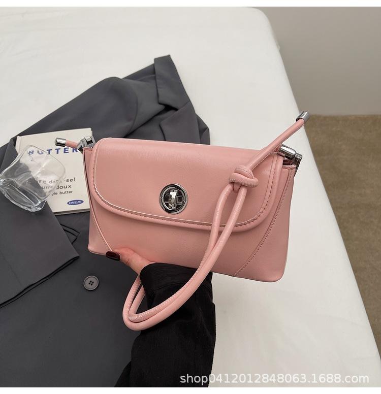 

Нишевый дизайн маленькая сумка женская 2025 новая трендовая ретро сумка-мессенджер для поездок на работу модная и популярная сумка-мессенджер сумка-багет