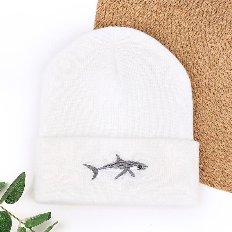 Autumn and winter knitted hats men's cold hats new warm and cold-proof solid color women's mountain pullover wool hats