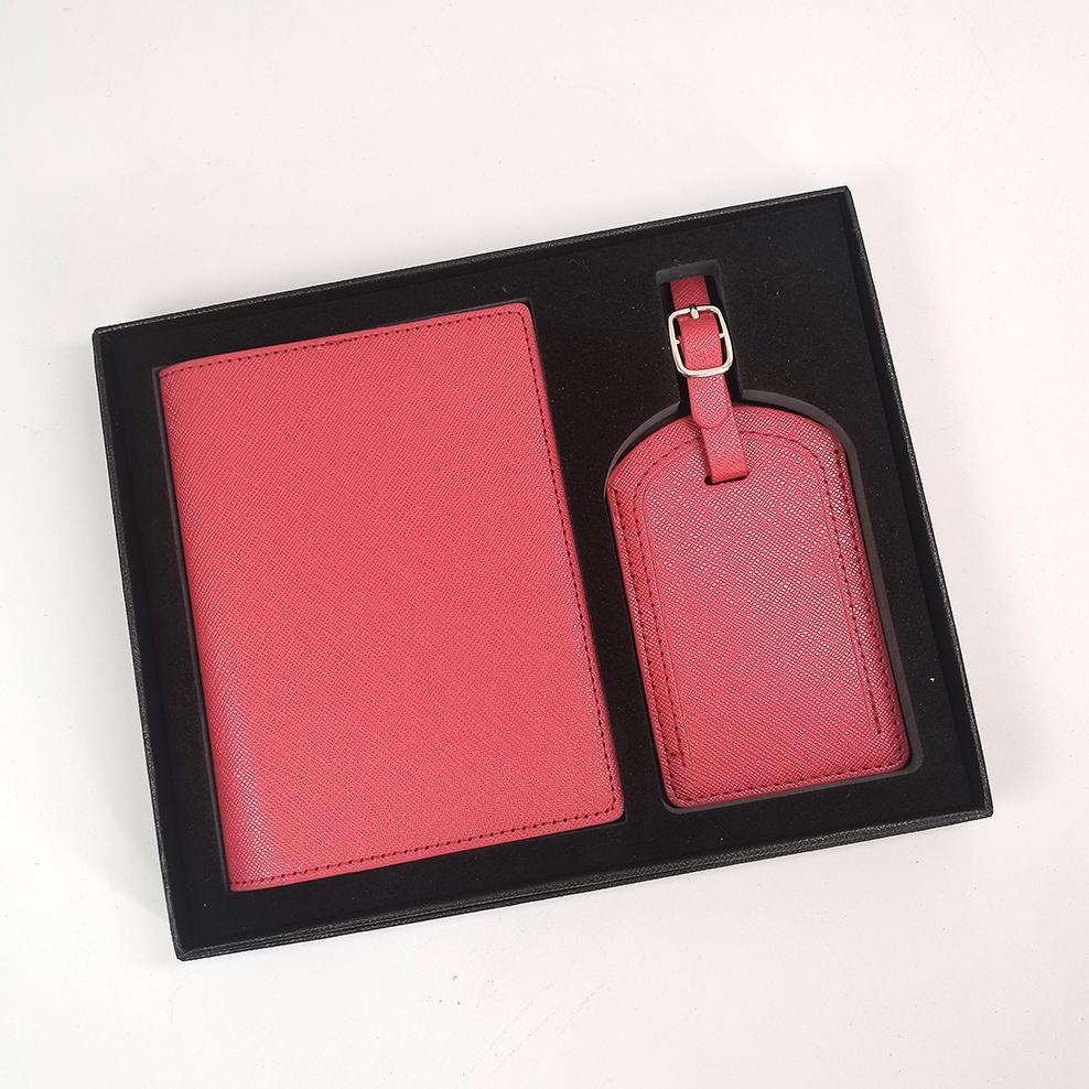 

Luxury PU Leather Passport Cover Luggage Tag Set With Box Custom Name Passport Holder Personalized Suitcase Label Wholesale Gift красный