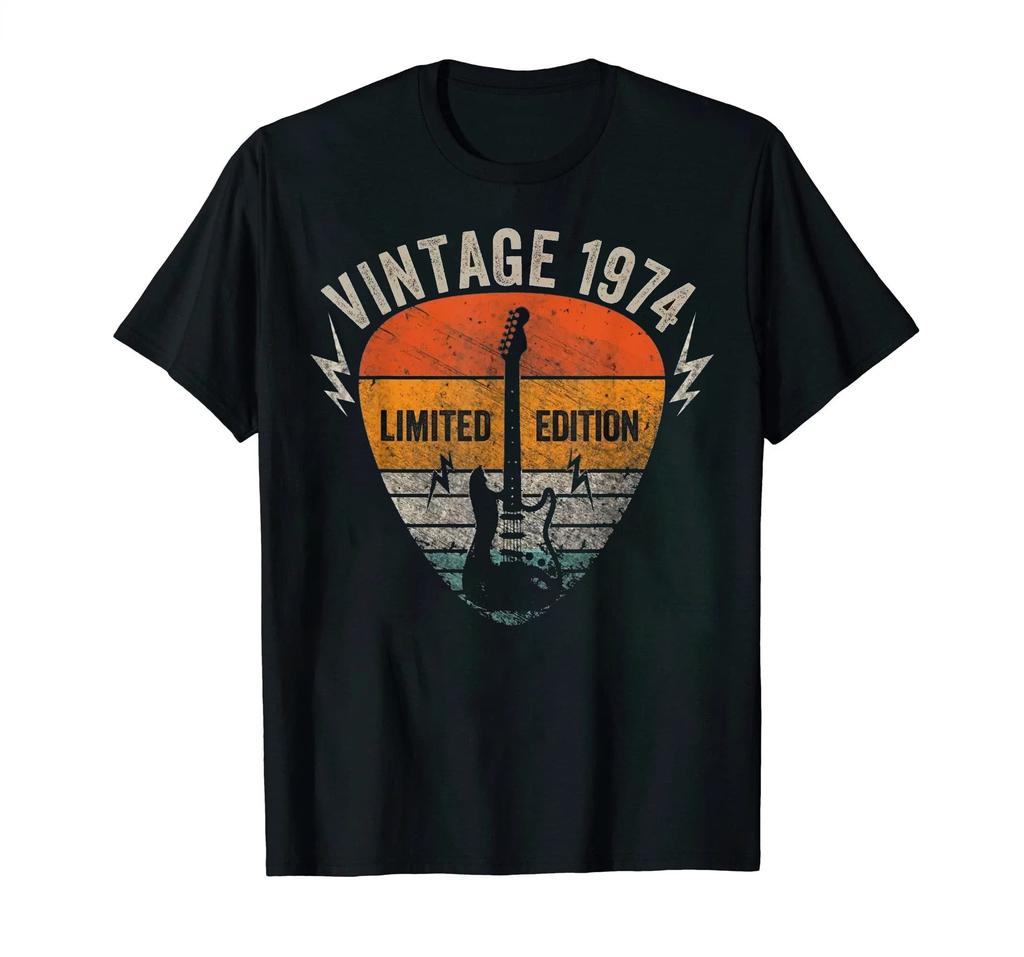 Classic Vintage Born in 1974 Retro 70s Style Birthday Year Tshirt Men Women Unisex T Shirt Streetwear Comfort Summer Cotton Tee