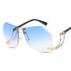 Neue unregelmäßige randlose Sonnenbrille für Damen, Designer-Rahmen aus Legierung, Übergröße, Gradienten-Sonnenbrille, modische weibliche klare Farbtöne